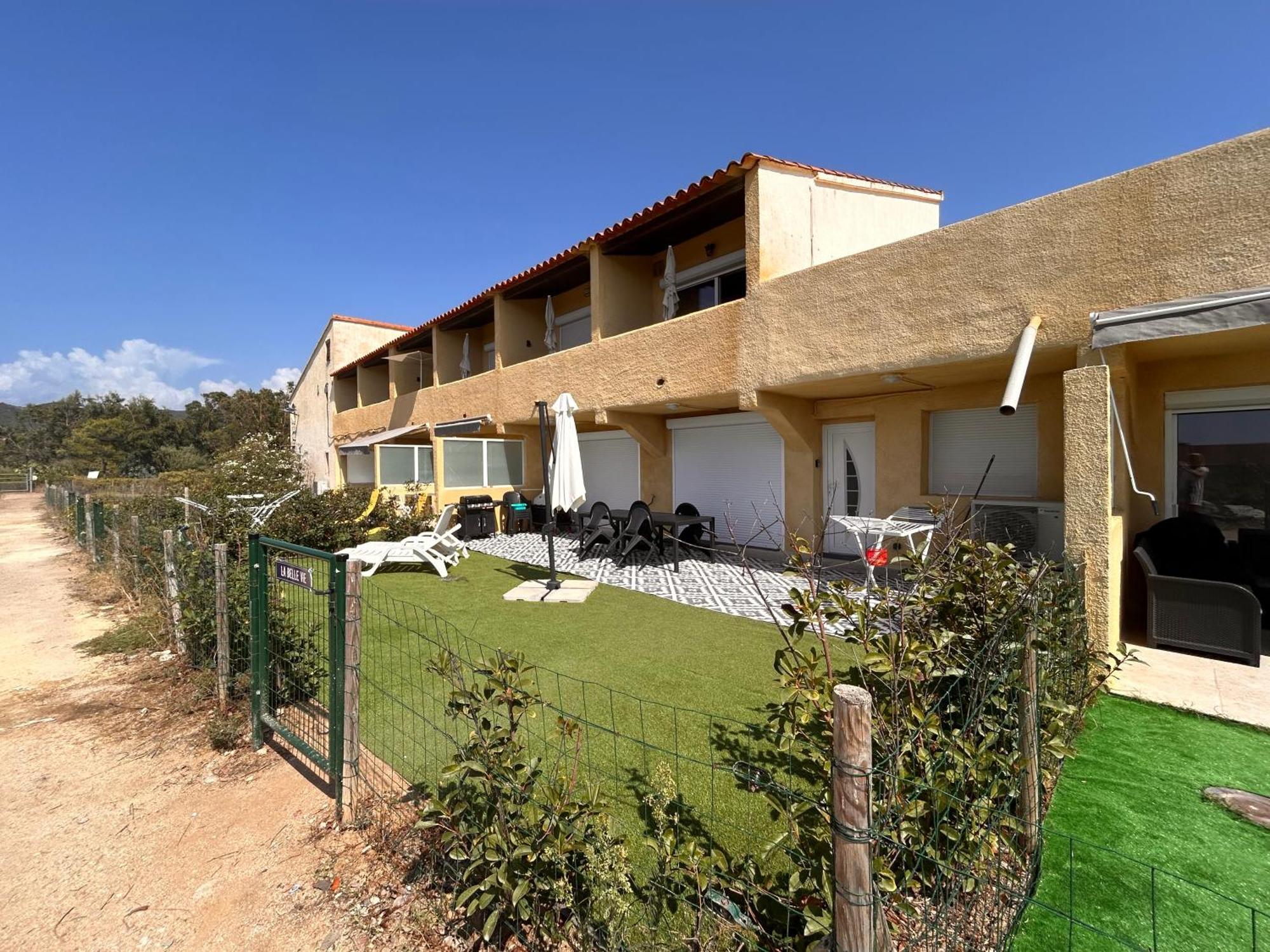 La Belle Vie F4 Bord De Plage Avec Jardin Calcatoggio  Exterior foto